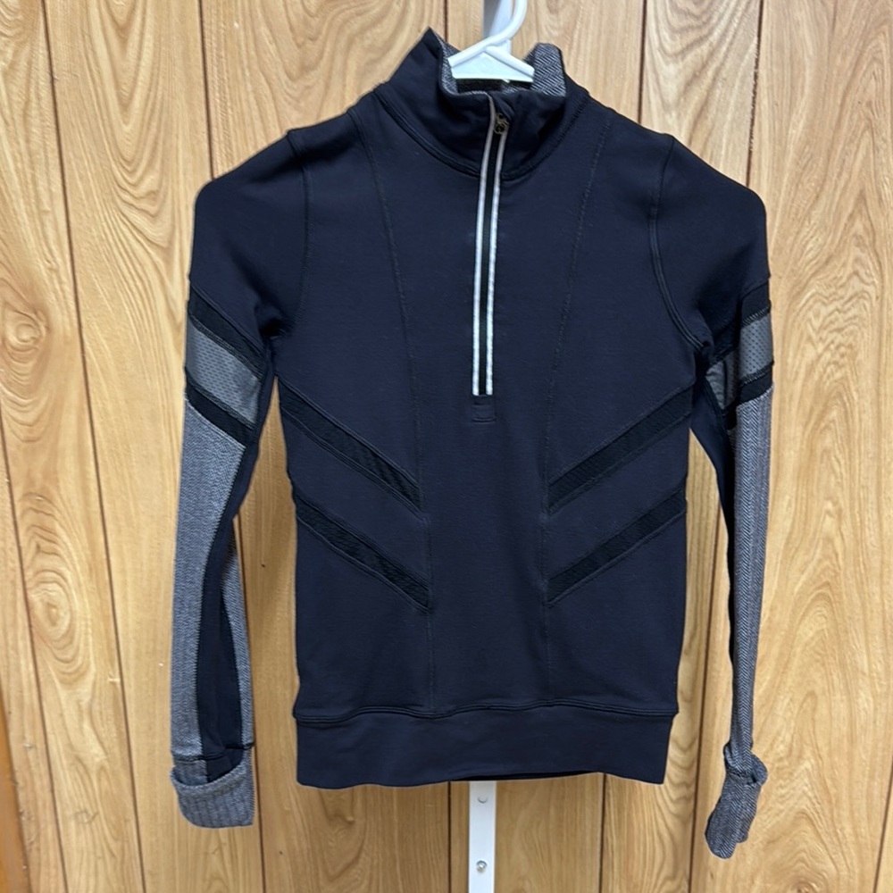 Ivivva Quarter Girl’s Black and Gray Quarter Zip Pullover Size 10